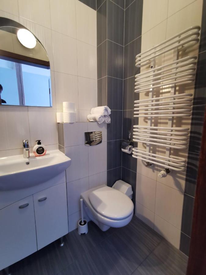 Pod Debem Kompleks Zeglarsko-Rekreacyjny Ruciane-Nida Exteriör bild